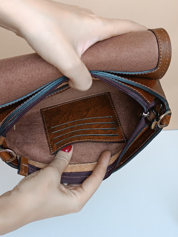 کیف دوشی زنانه چرم طبیعی گاوی